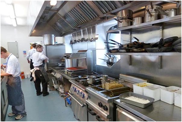 آشپزخانه در طراحی تالار پذیرایی